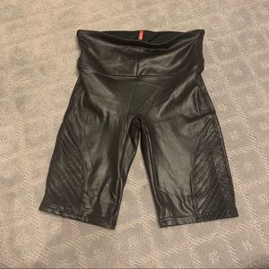 Brand new never worn women’s spanx size M